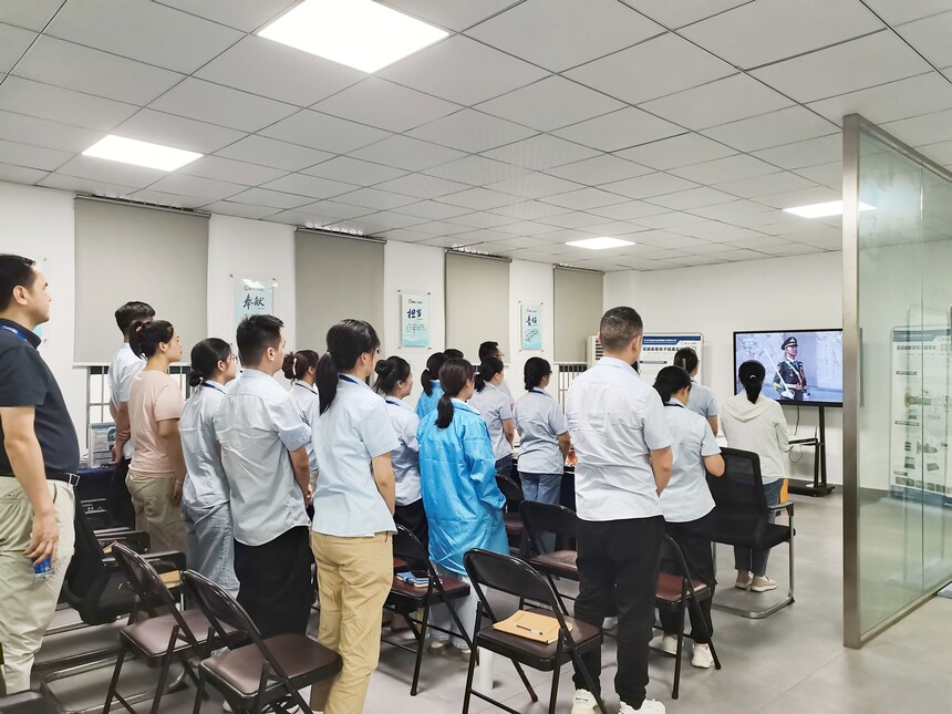 1756890702158679.jpg 5727272.jpg